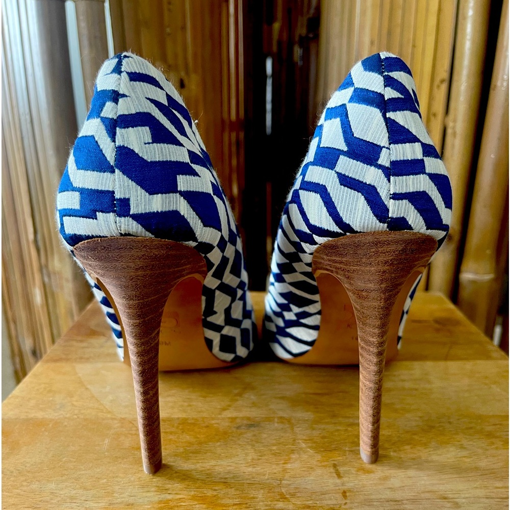 Joe’s Jeans Heels - Picture 3 of 9
